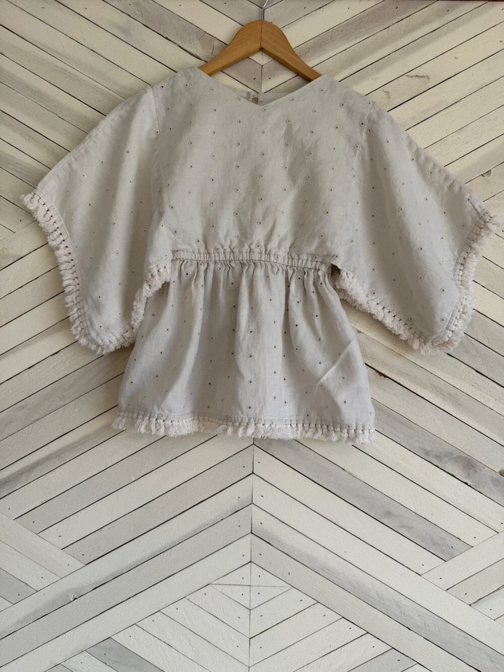 Rylee and Cru Girls Natural 100% Linen Eyelet Beach Kaftan Cover-up  Size 6-7